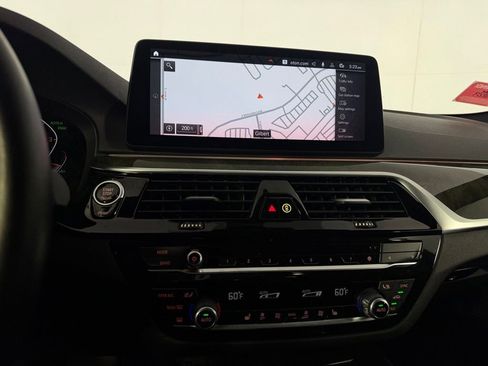 Used 2023 BMW 530i w/ Convenience Package RWD image 18