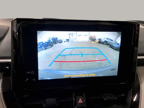 Used 2025 Toyota Corolla LE FWD image 27