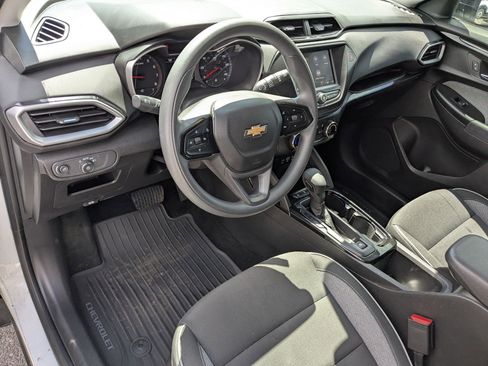 Used 2023 Chevrolet TrailBlazer LS image 17
