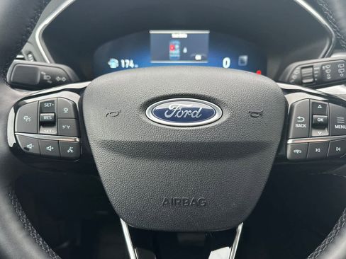Certified 2025 Ford Escape Platinum image 23