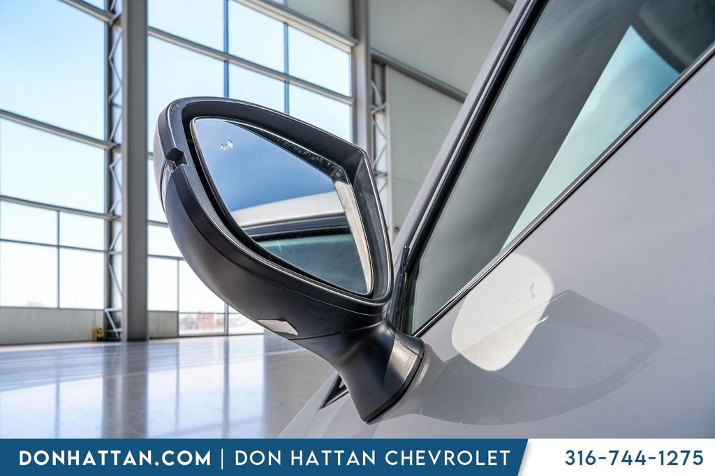 Used 2024 Nissan Pathfinder SV AWD/4WD image 36