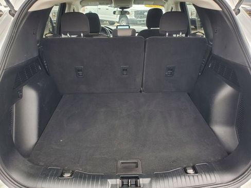 Used 2022 Ford Escape SE w/ SE Sport Appearance Package FWD image 26