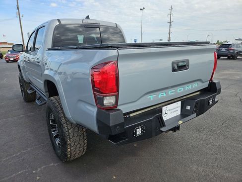 Used 2019 Toyota Tacoma TRD Sport w/ Technology Package AWD/4WD image 5