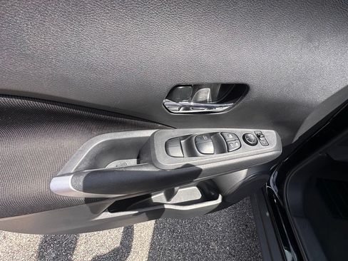 Used 2022 Nissan Kicks SV FWD image 13