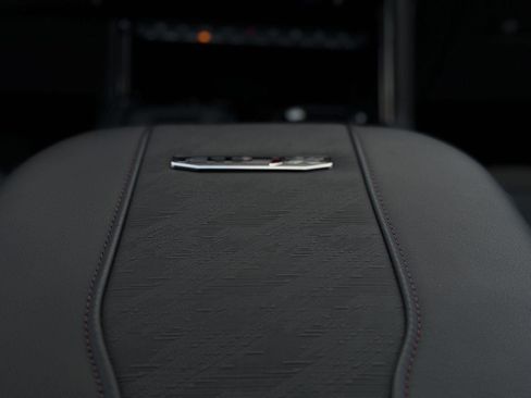 Certified 2025 GMC Sierra 2500 AT4X image 20