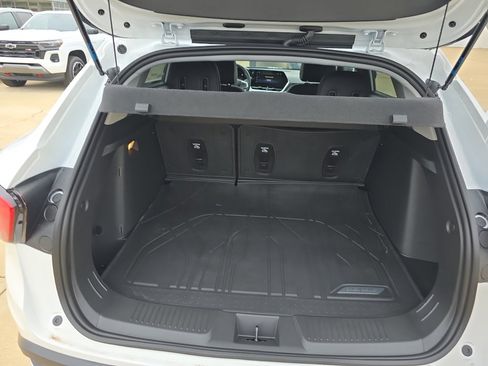 New 2026 Chevrolet Trax LT w/ LT Convenience Package FWD image 13