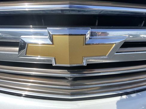 Certified 2023 Chevrolet Suburban High Country image 31