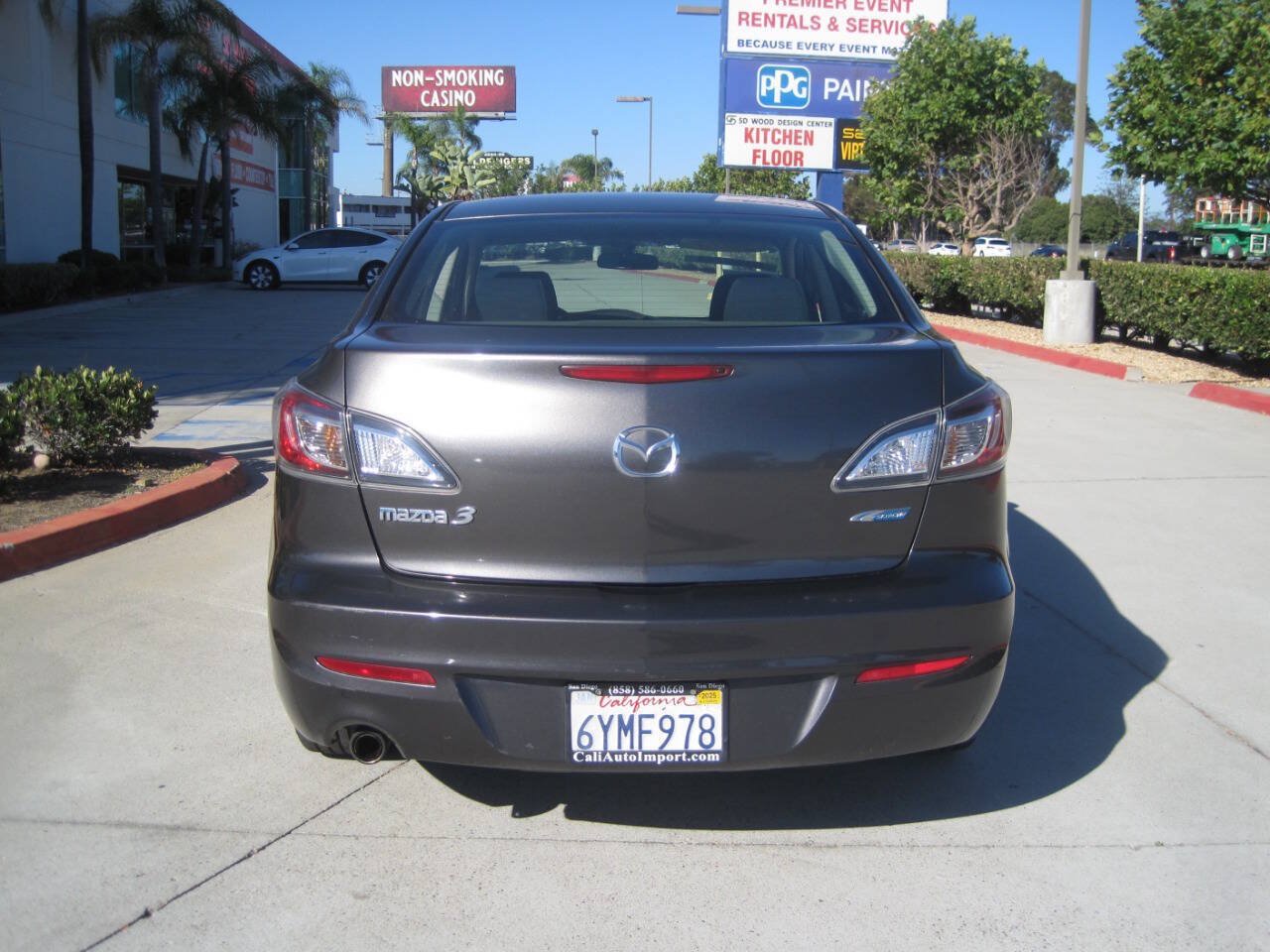 Used 2013 MAZDA MAZDA3 i Touring FWD image 16
