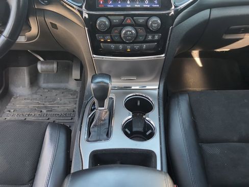 Used 2020 Jeep Grand Cherokee Altitude image 20