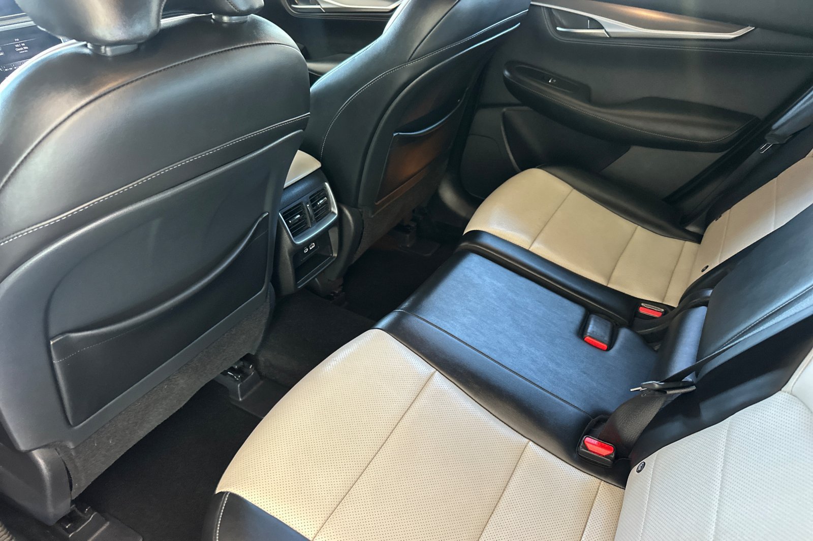 Certified 2023 INFINITI QX55 Luxe w/ Cargo Package AWD/4WD image 15