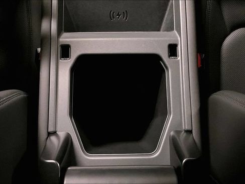 Certified 2026 Land Rover Defender 110 S AWD/4WD image 11