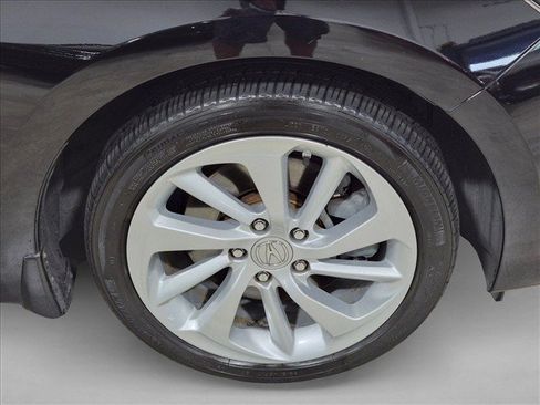 Used 2018 Acura ILX w/ AcuraWatch Plus Package FWD image 24