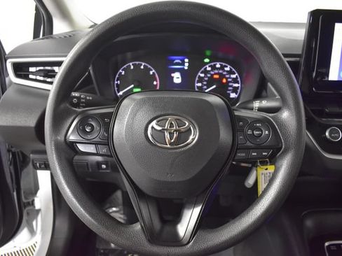 Used 2025 Toyota Corolla LE FWD image 13