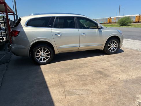 Used 2016 Buick Enclave Leather w/ Trailering Package FWD image 11