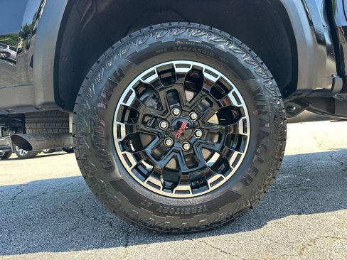 New 2026 GMC Canyon AT4 AWD/4WD image 18