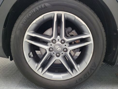 Used 2017 Hyundai Santa Fe SE image 31