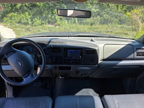 Used 2004 Ford F250 XL AWD/4WD image 16