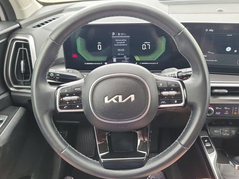 Used 2024 Kia Sorento S FWD image 18