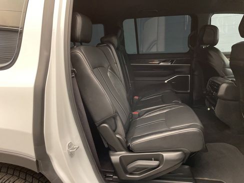 Used 2022 Jeep Wagoneer Series III image 29