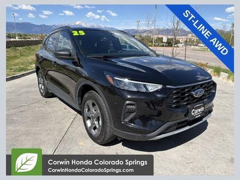 Used 2025 Ford Escape ST-Line AWD/4WD image 1