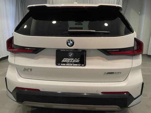 Used 2025 BMW X1 xDrive28i w/ Convenience Package image 5