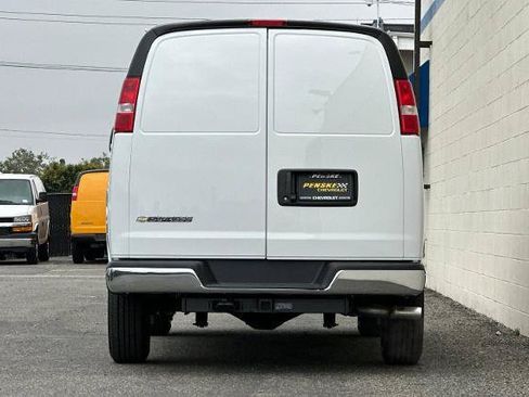New 2026 Chevrolet Express 2500 w/ Driver Convenience Package RWD image 5