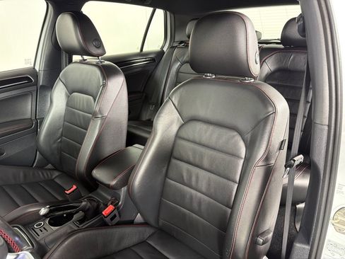 Used 2017 Volkswagen GTI SE FWD image 13