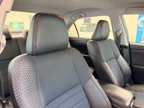 Used 2015 Toyota Camry SE FWD image 24
