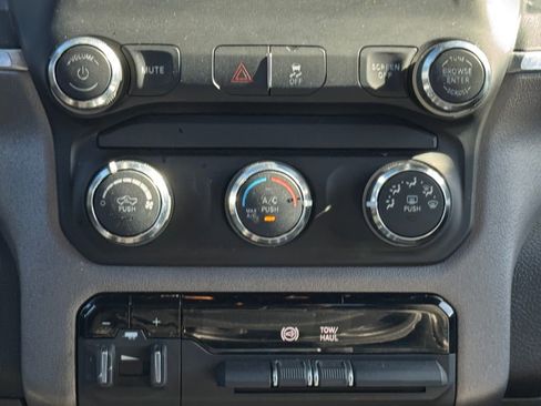 Used 2024 RAM 2500 Big Horn image 22