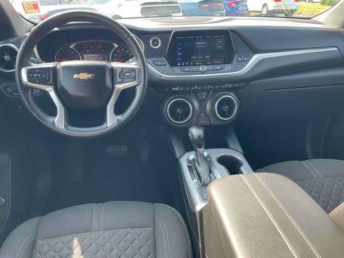 Used 2019 Chevrolet Blazer LT FWD image 15