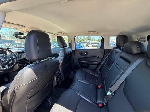 Used 2019 Jeep Compass Latitude AWD/4WD image 24