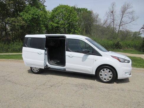Used 2022 Ford Transit Connect XLT FWD image 17