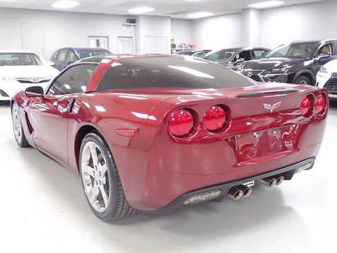 Used 2006 Chevrolet Corvette Coupe w/ Preferred Equipment Group image 3