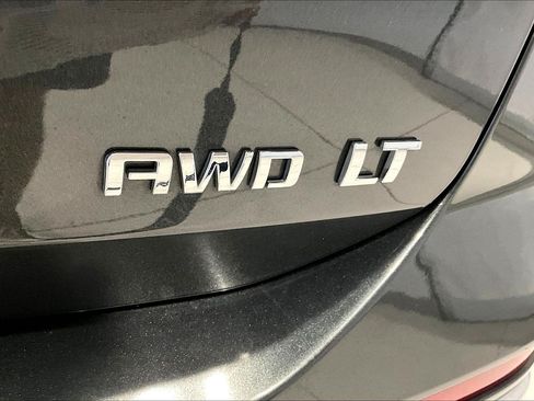 Used 2019 Chevrolet Equinox LT w/ Sun & Navigation Package AWD/4WD image 24