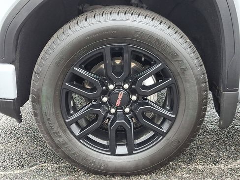 Used 2024 GMC Sierra 1500 Elevation image 10