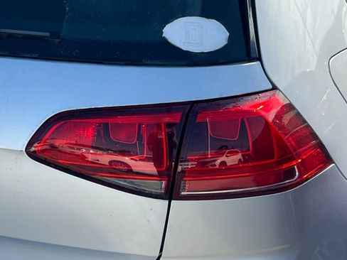 Used 2015 Volkswagen GTI SE w/ Lighting Package (SEL) FWD image 18