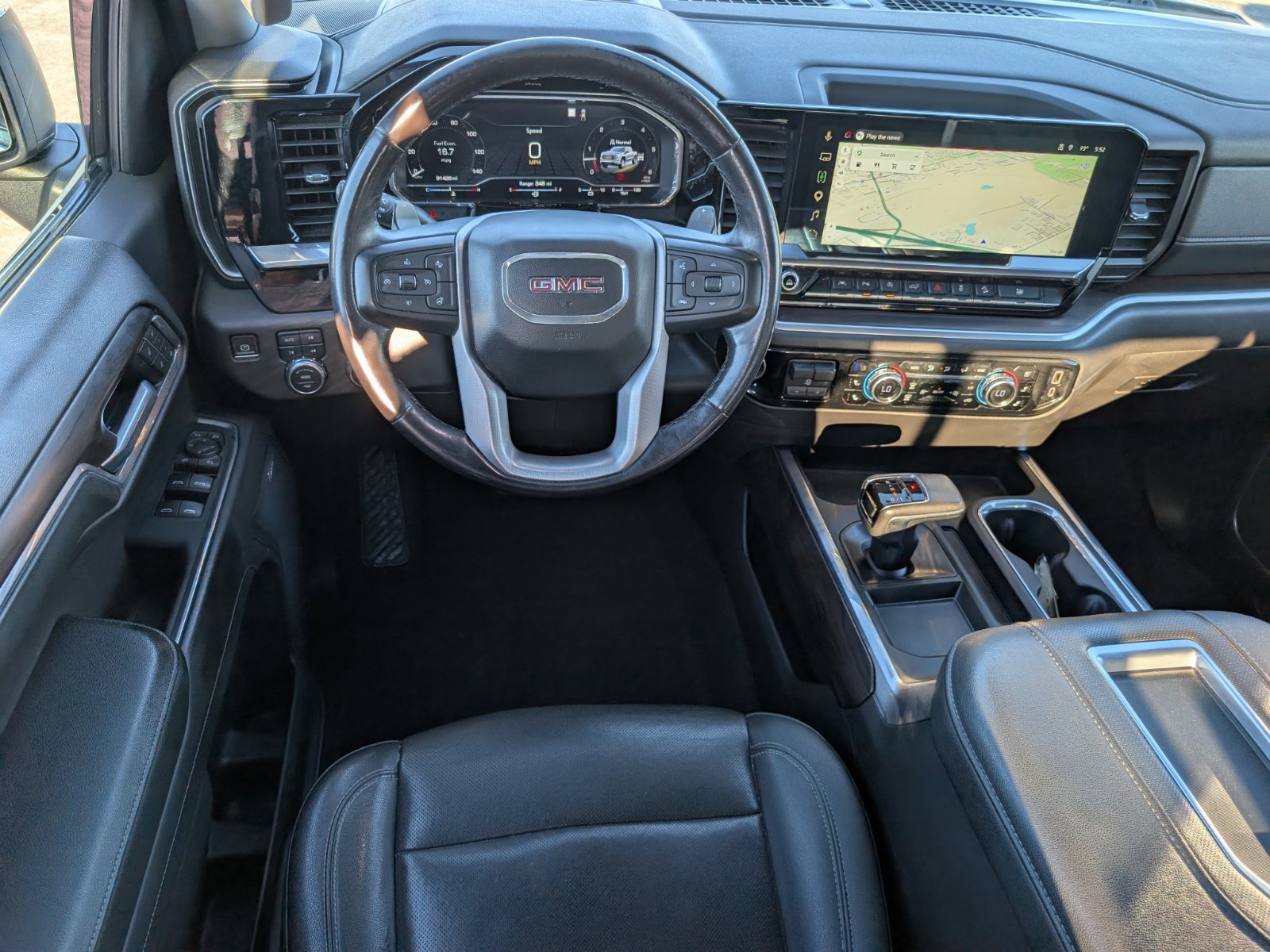 Used 2022 GMC Sierra 1500 SLT w/ SLT Premium Plus Package AWD/4WD image 10