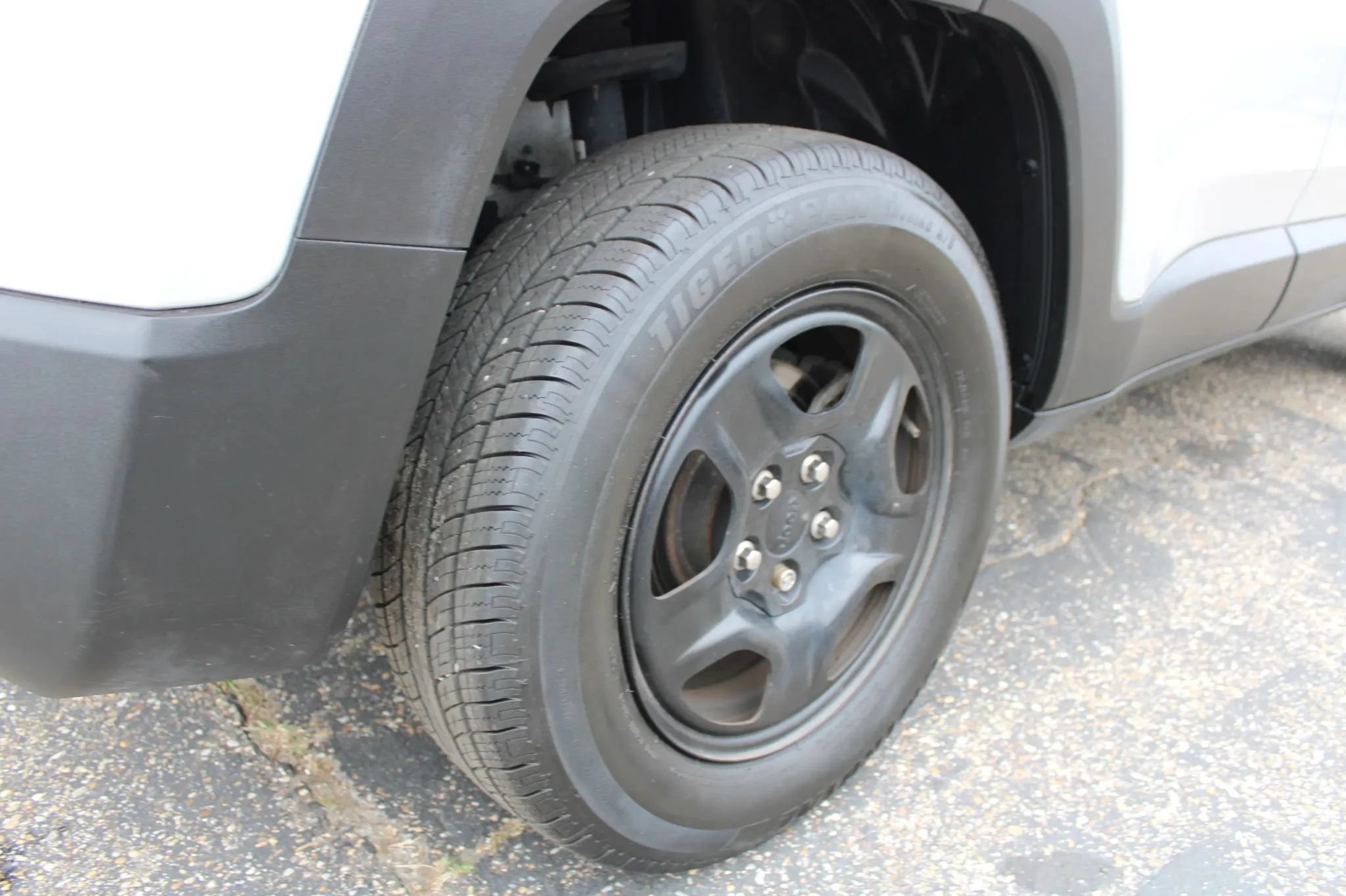 Used 2021 Jeep Renegade Sport AWD/4WD image 32