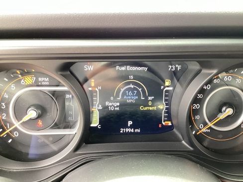 Certified 2025 Jeep Wrangler Unlimited Rubicon AWD/4WD image 18