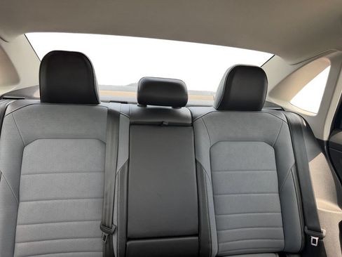 Used 2025 Volkswagen Jetta SE FWD image 14
