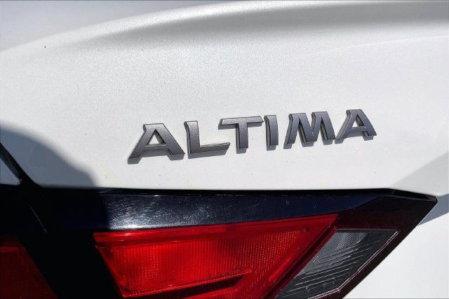 Certified 2024 Nissan Altima 2.5 SV FWD image 31