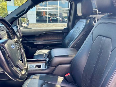 Used 2019 Ford Expedition Max Limited w/ Texas Edition Package image 17