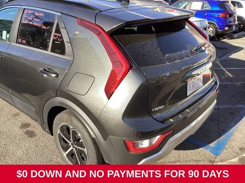 Used 2025 Kia Niro LX FWD image 11