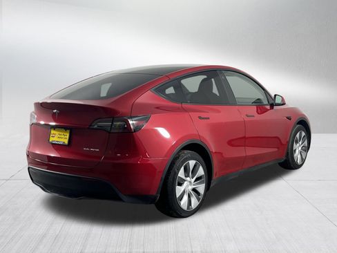 Used 2023 Tesla Model Y Long Range image 7