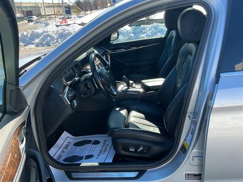 Used 2017 BMW 540i xDrive AWD/4WD image 22