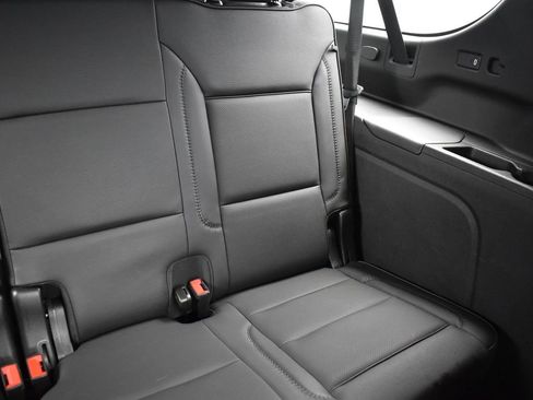 Used 2021 GMC Yukon XL Denali w/ Denali Premium Package image 33