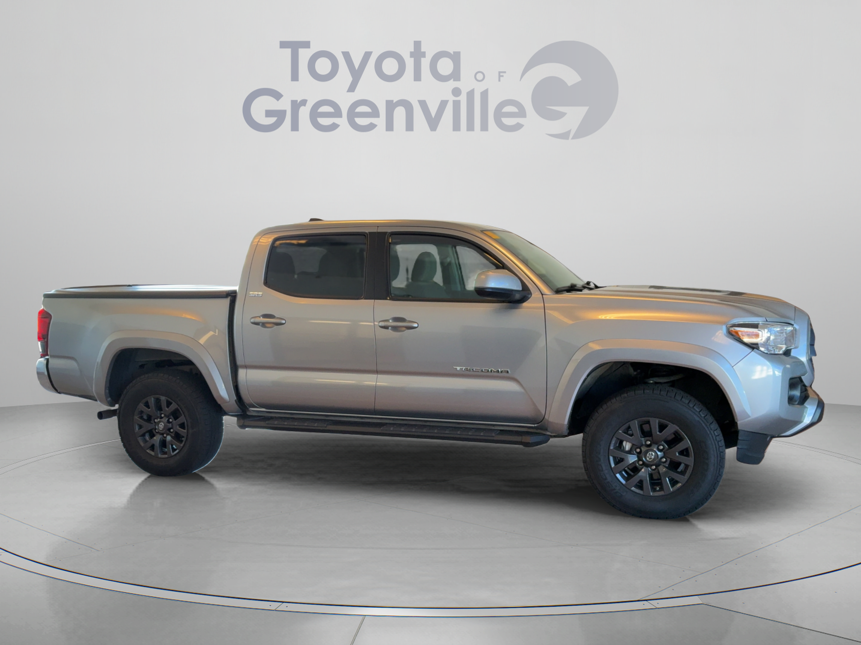 Used 2020 Toyota Tacoma SR5 RWD image 7