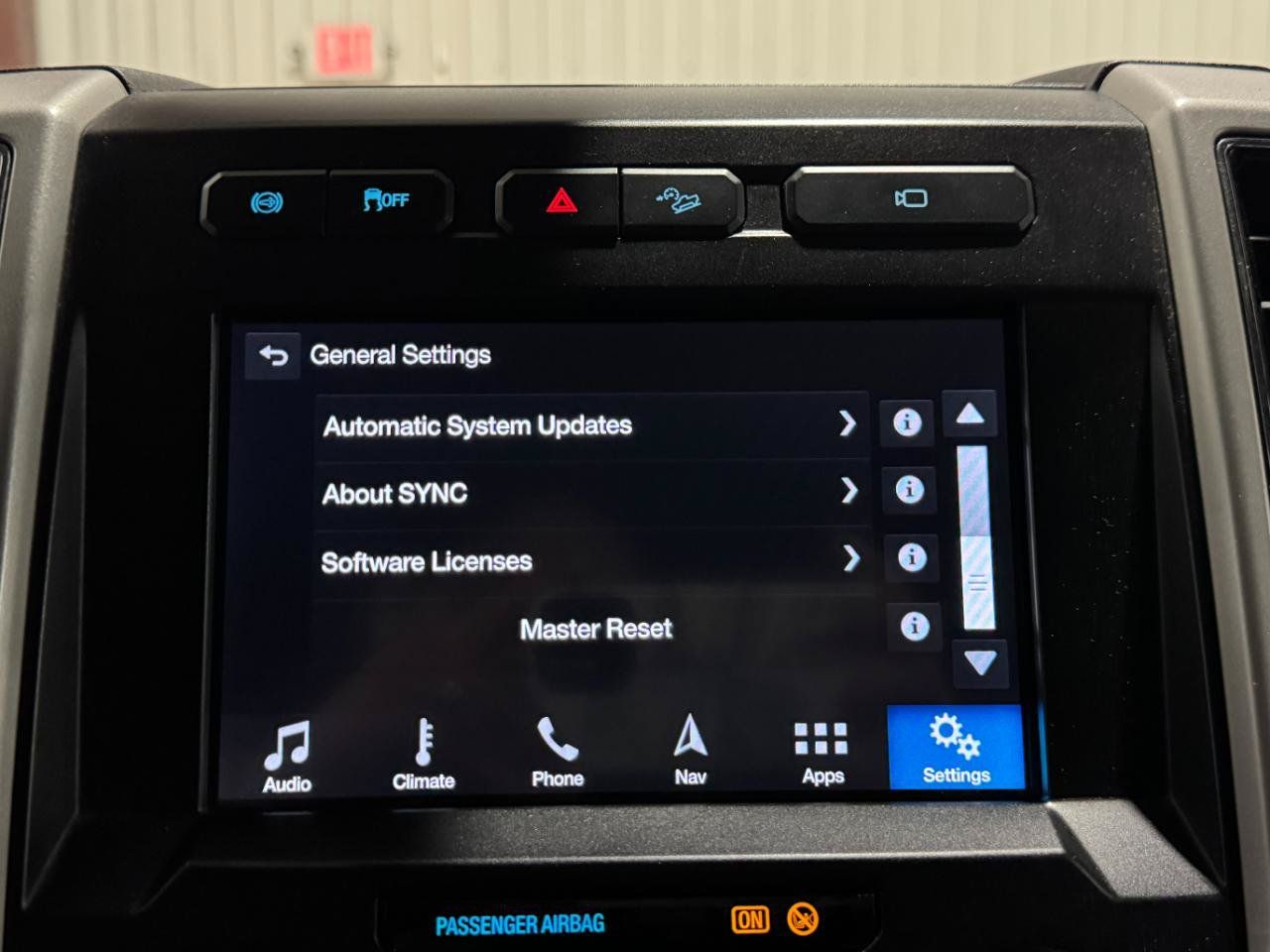 Used 2019 Ford F250 Lariat w/ Lariat Ultimate Package AWD/4WD image 14