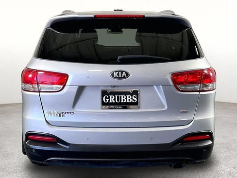 Used 2016 Kia Sorento FWD w/ LX Convenience Package image 6
