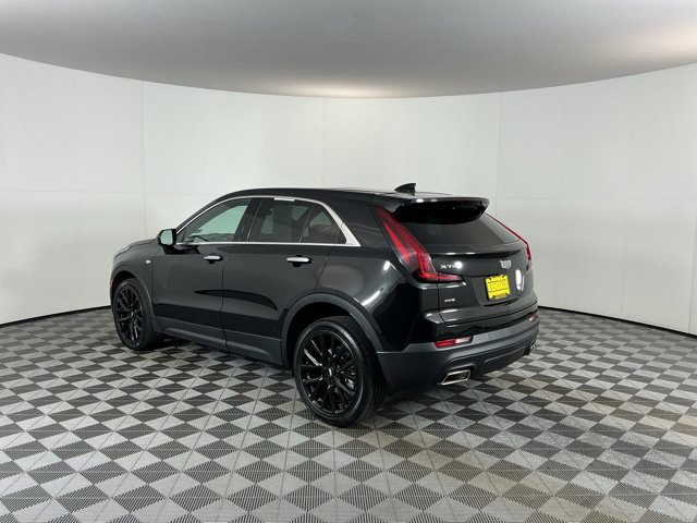 Used 2022 Cadillac XT4 Luxury w/ LPO, ONYX Package AWD/4WD image 7